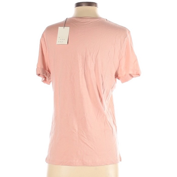 A. NEW DAY . Short sleeve sandwash T- Shirt. - Picture 5 of 5